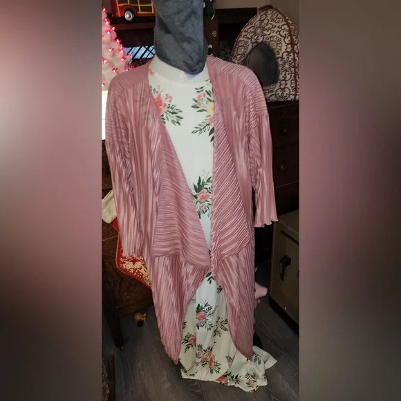 Beautiful LuLaRoe Maria Maxi Dress, XL, cream with pink floral NWT - Picture 3 of 4